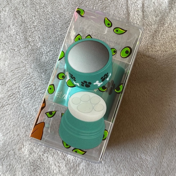 3/$15 🌸 Wet n Wild Cream Blush Scooby Doo Puppy Power Talk to the Paw Purple - Picture 7 of 9